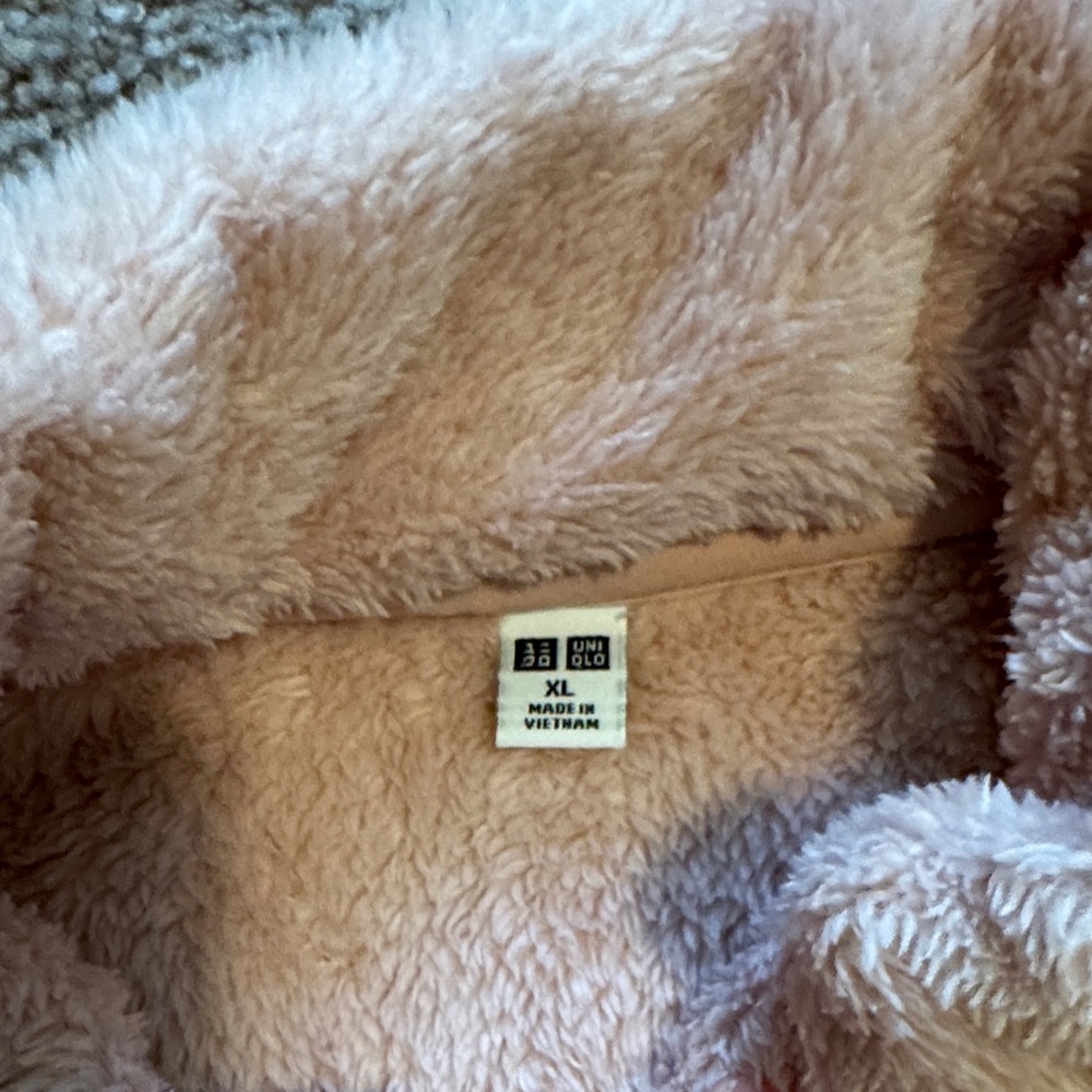 Uniqlo Light Pink Teddy Jacket - Picture 2 of 2